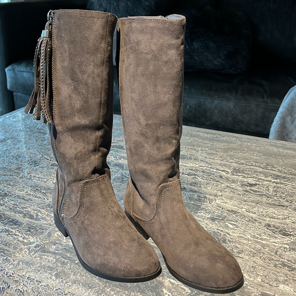 Steve Madden suede gray high boots